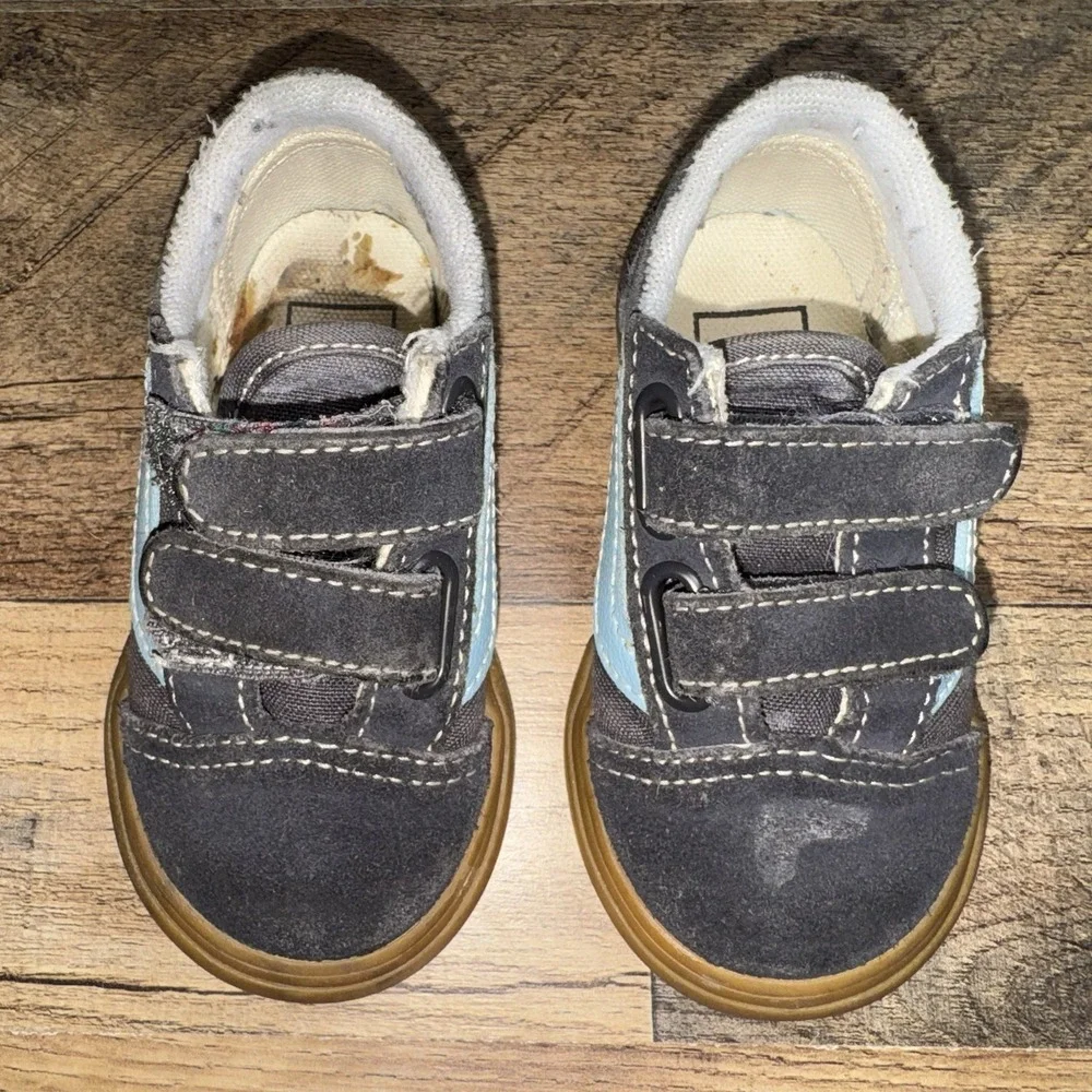 Vans Old Skool Size 5.0 Toddler Sneaker Black And Blue Gum Bottom